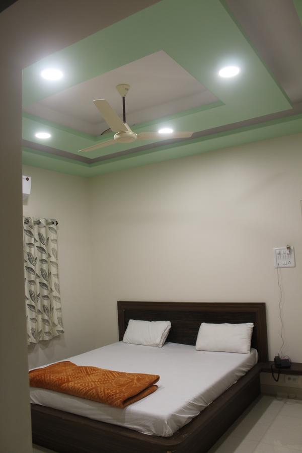 Hotel Radhika Inn Trimbak Exterior photo
