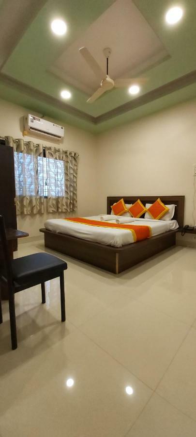 Hotel Radhika Inn Trimbak Exterior photo